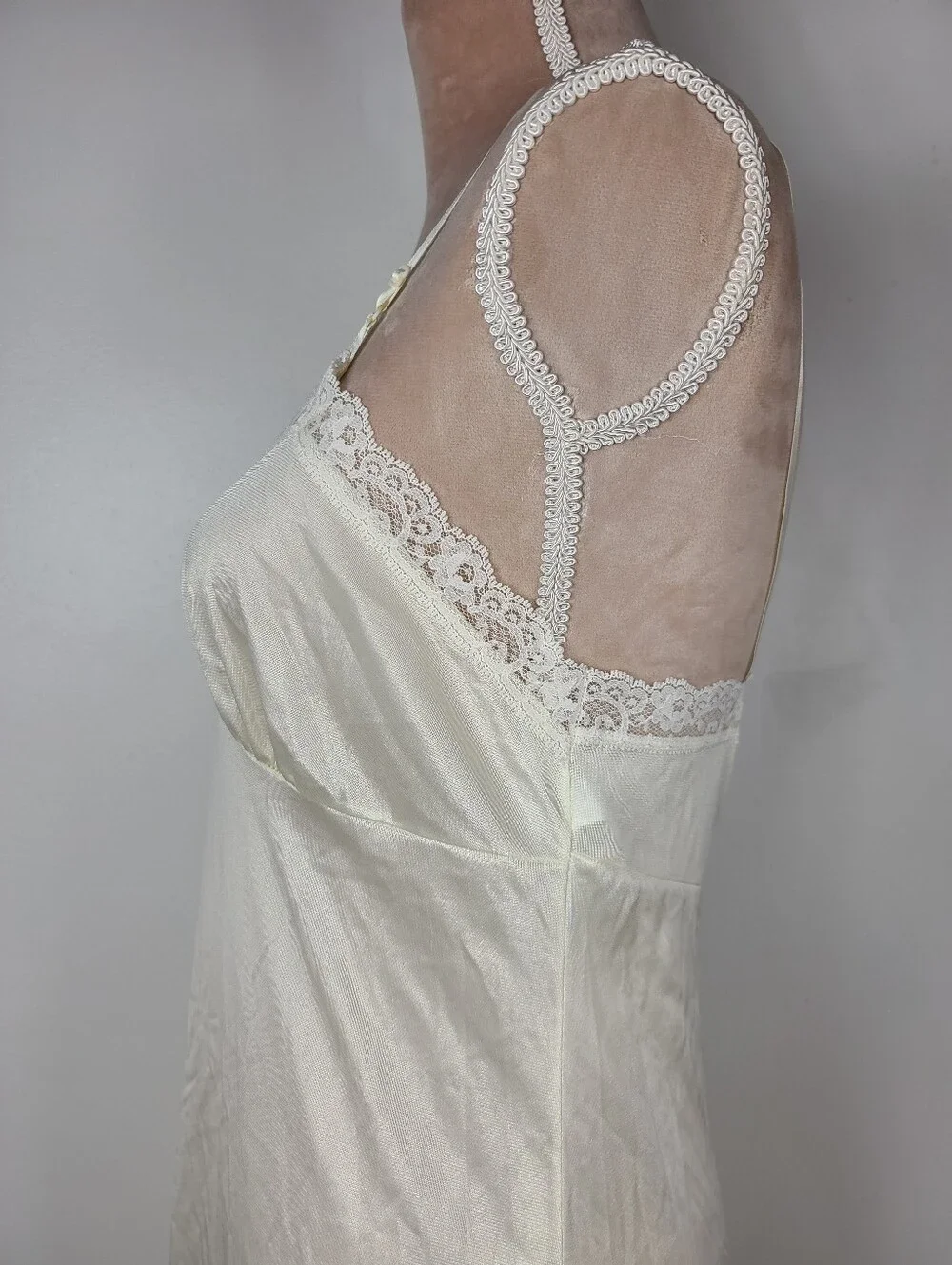 Vintage Deena Ivory Cream Nylon Lace Trim Full Slip Retro Lingerie 34 Style 2090 - Picture 9 of 16